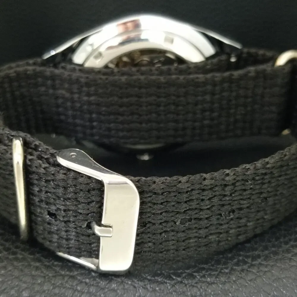 Vintage 1979 Seiko Automatic Mens Silver Watch W/daydate & Red accents